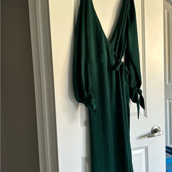 Fashion Nova vacation dress - Picture 2 of 3